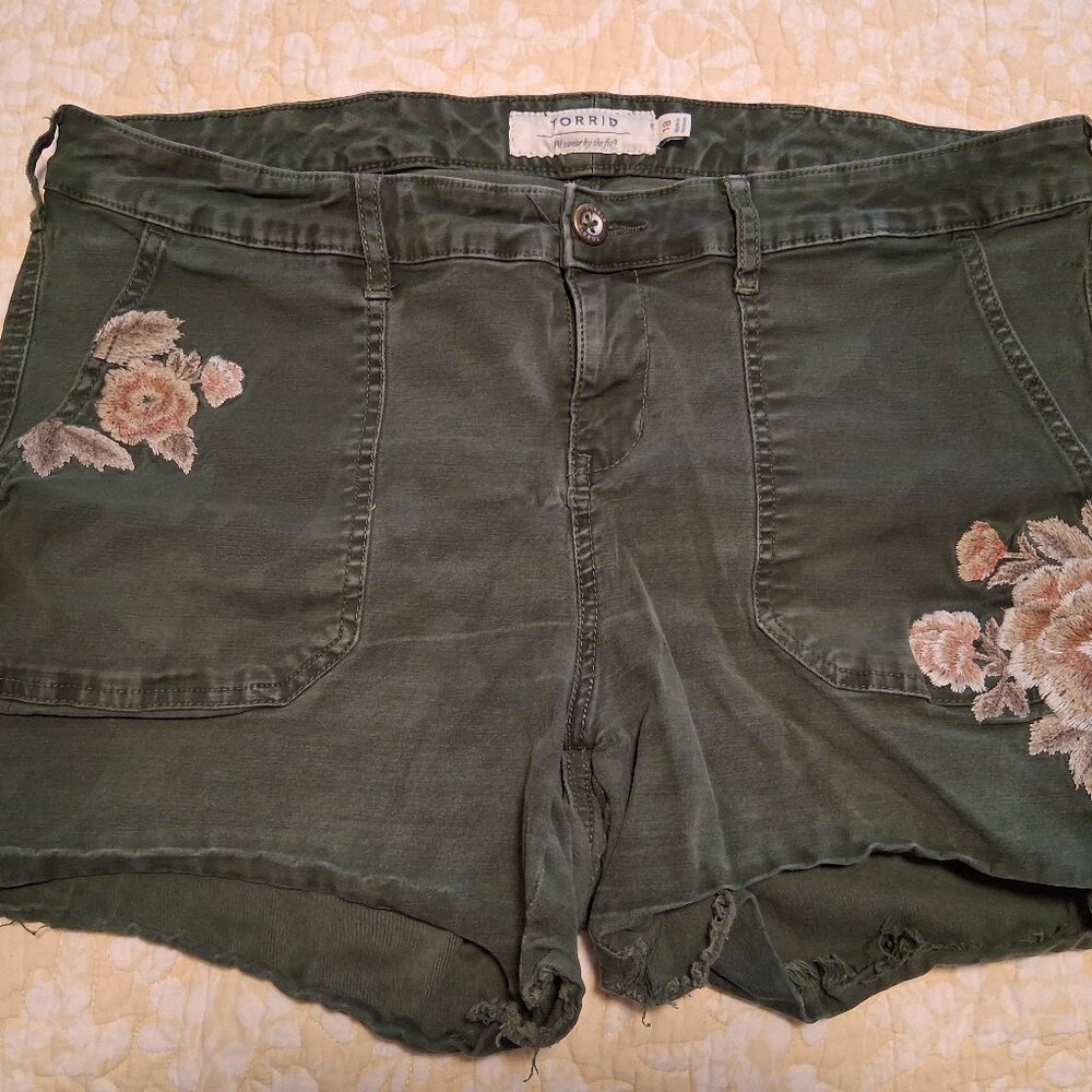 Women's Shorts, Torrid brand, size 18, Dark Green Camo/Flower appliques